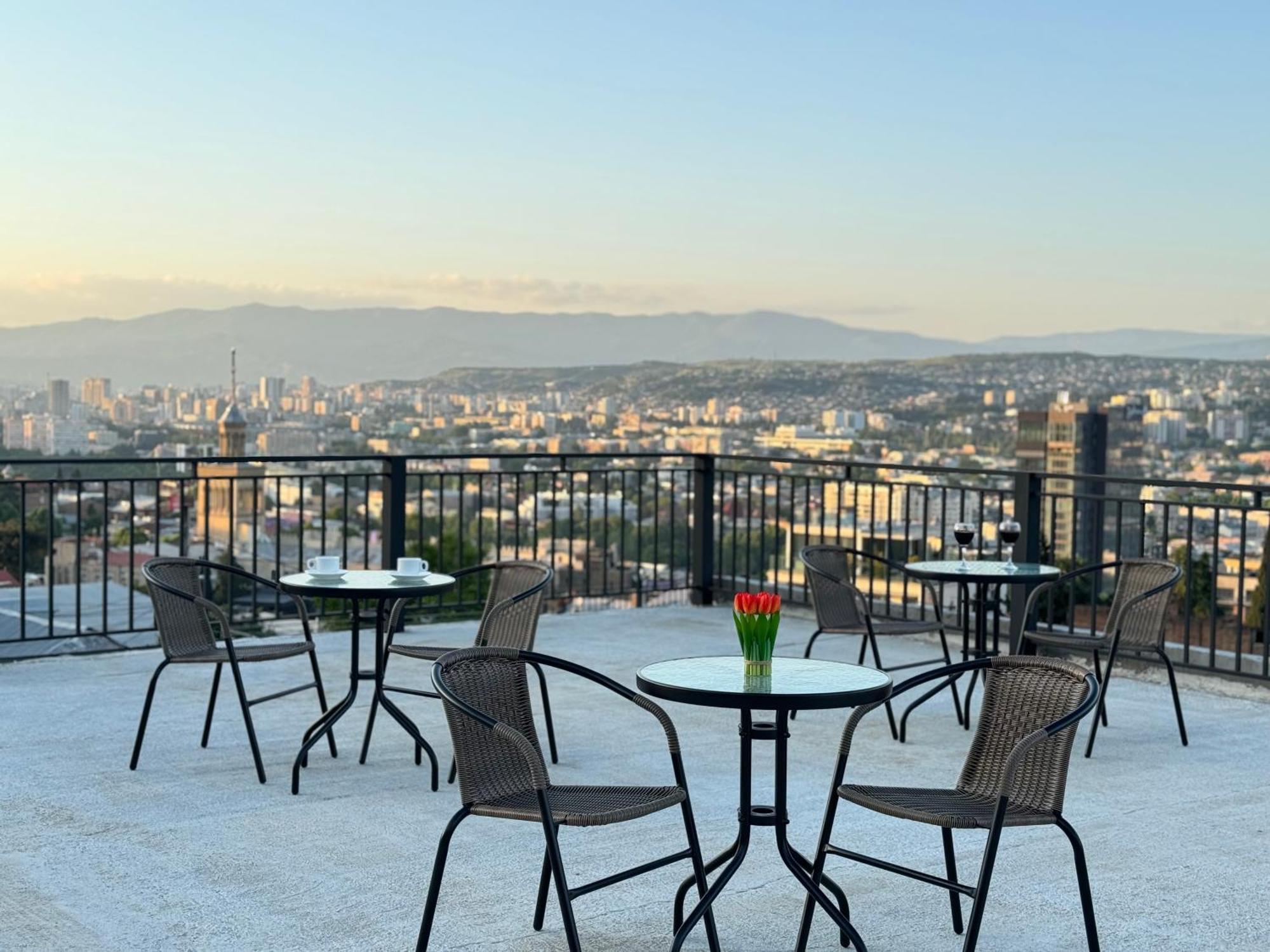 Brothers Apartments With Terrace In Old Τυφλίδα Εξωτερικό φωτογραφία